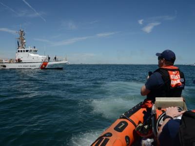 Repatrian a 72 dominicanos en aguas de Puerto Rico