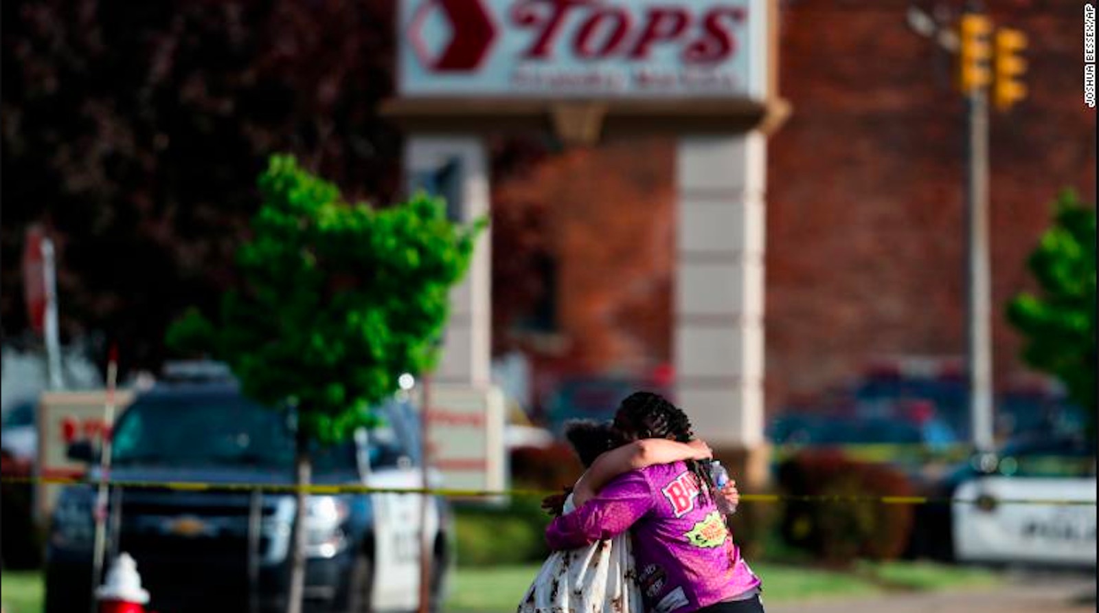 ANALISIS | La masacre de Buffalo sacude aún más a un país inseguro por la violencia