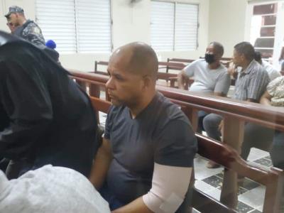 Aplazan audiencia contra funcionario de MICM