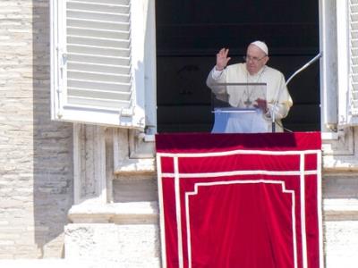 Cardenal vaticano apoya eliminación de combustibles fósiles