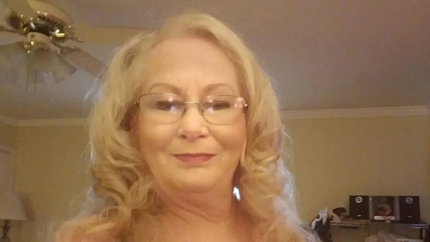 Doña de 70 años se convierte en modelo sensación de OnlyFans | Informe56