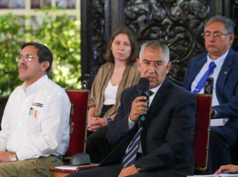 Ministros de Defensa y del Interior defienden a FF.AA. tras jornada de muerte y violencia en Puno