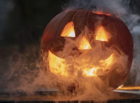 Prepara la tarde de Halloween más terrorífica con estos juegos de miedo