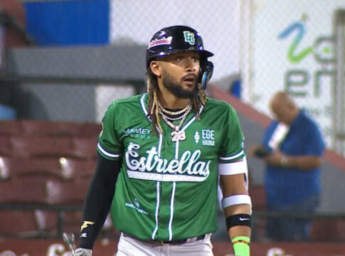 Fernando Tatis Jr., jardinero de las Estrellas Orientales