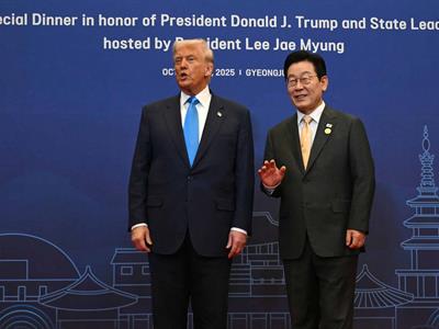 AL enfrenta la APEC un costoso dilema: EE.UU. o la apertura asiática