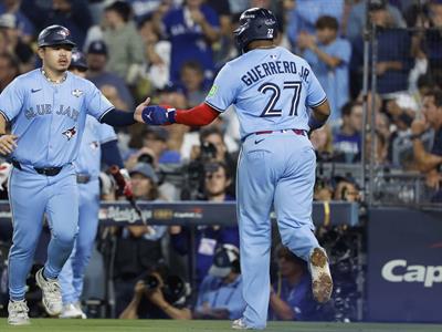 MLB: Guerrero Jr. descifra a Ohtani con HR y Toronto empata la SM